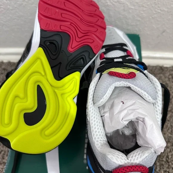 Puma Green Shoe Box with Black Puma Logo - Picture 2 of 6